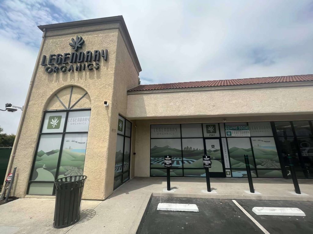 An image of the outside of legendary organics in Oxnard california